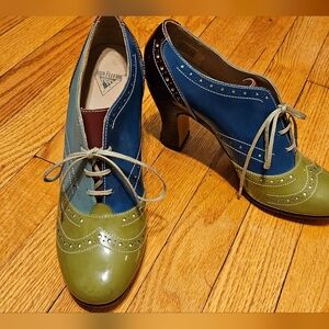 John Fluevog Canada 150 heal boots. Never worn.